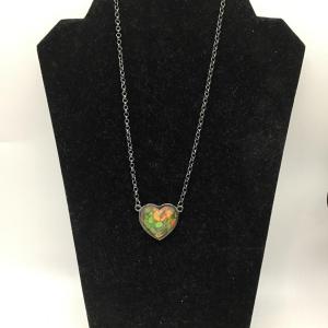 Photo of Vintage glass heart flower designed necklace