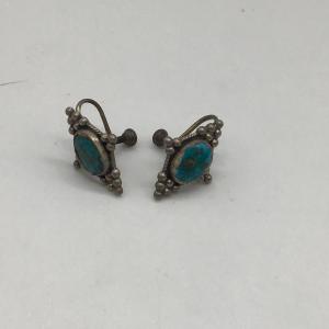 Photo of Vintage turquoise clip on earrings