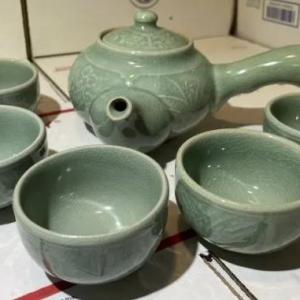 Photo of Vintage Korean Celadon Porcelain 6-Piece Tea Set Teapot & 5 Cups as Pictured.