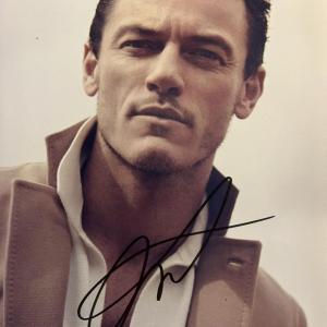 Photo of Fast and Furious Luke Evans signed photo