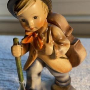 Photo of HUMMEL Figurine #89/1 TMK-3 WE LITTLE CELLIST 6" Tall in Good Preowned Condition