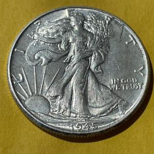 Photo of 1945-P AU58 CONDITION WALKING LIBERTY SILVER HALF DOLLAR AS PICTURED.