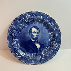 Photo of Wedgwood Antique Porcelain 9" Plate...Abraham Lincoln in VG Preowned Condition.