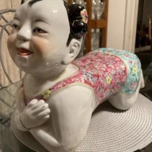 Photo of Vintage Earlier SIGNED BASE Chinese Famille Porcelain Baby Child/Girl Opium Pill