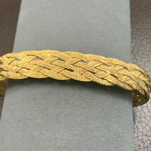 Photo of 14k Gold Herringbone Bracelet