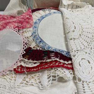 Photo of Doilies & table cloth