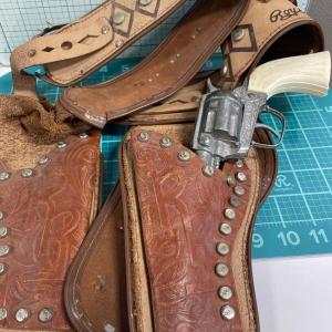 Photo of Roy Rogers gun and holster