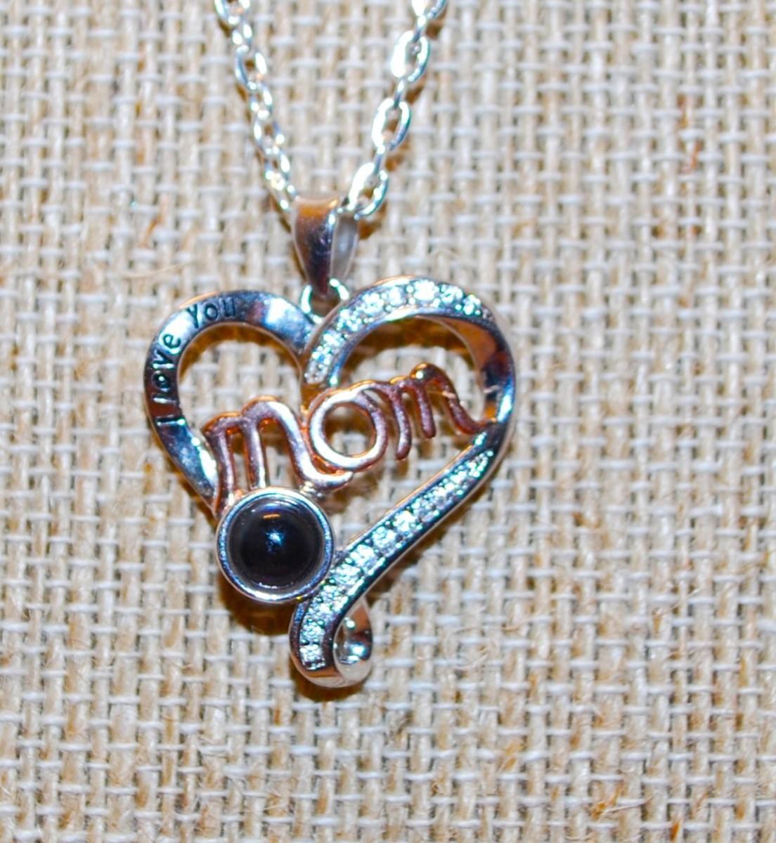 Photo 1 of "Mom Love You" Heart .925 Silver PENDANT (1" x ¾') on a Silver Tone Necklace Ch