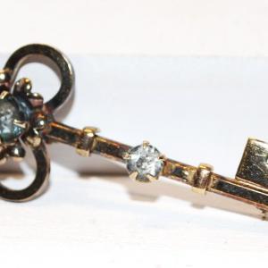 Photo of Vintage "Skeleton Key & Stones" Very Stylish Pin Marked "Linc 1/20 12k G.F." 2¼