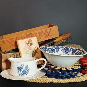 Photo of LOT 217: Vintage Country Collection: Cheese Boxes, Cutlery, Cork Screws, Coco-Co