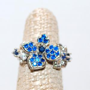 Photo of Size 6 Clover Leaf Flower Ring with .925 Silver Plated Band + 24 Blue Stones (4.