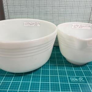 Photo of Pyrex mixing bowls