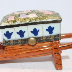 Photo of Flower-Top Wheelbarrow Hinged Jewelry Trinket Box 2½" x 1½" x 1½"
