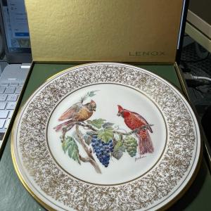 Photo of Vintage Lenox Annual Boehm Birds Porcelain Plate 1976 Cardinals Plate 10.5" in O