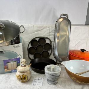 Photo of Marble Motor and pestal, Fish poacher, Le Creuset