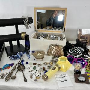 Photo of Jewelry box, Marti Gras Geneva watches