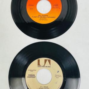 Photo of Lot of 2 45's 7" 45rpm vinyl records NEIL DIAMOND & GORDON LIGHTFOOT "Softly" & 
