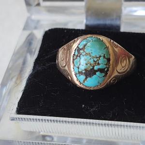 Photo of 14K gold and turquoise ring