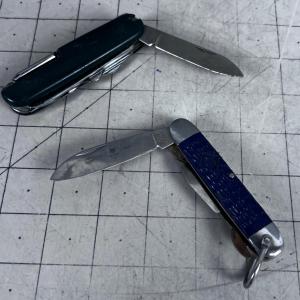 Photo of Swiss Army Knife and a Cub Scout Knife