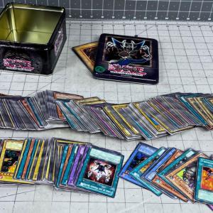 Photo of Tin with Yu-Gi-Oh! Deck EARLY SET 