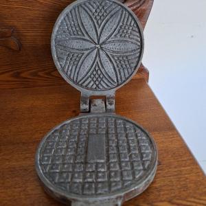 Photo of pizzelle maker