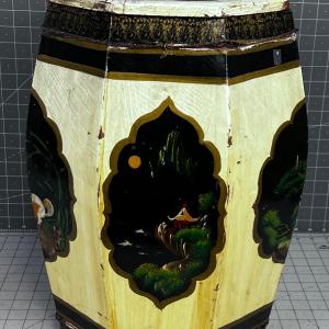 Photo of Hand Painted ANTIQUE Asian Box COOL!!!! 
