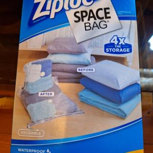Photo of ziplock vaccuum storage bag