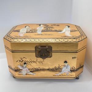 Photo of LOT 371: Vintage Asian Gold Lacquer Jewelry Box with Mother of Pearl Embossed Fi