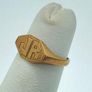 Photo of LOT 150: Small Vintage Gold Initial Ring - 10KT, TW 1.50g, Sz 2 3/4
