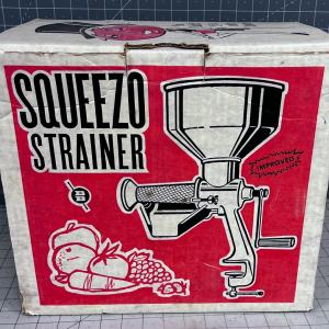Photo of Squeezo Strainer - Functional - THE BOX IS FABULOUS!!!! 