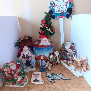 Photo of Large assortment of Christmas - Resin Santa and deer - ceramic Santa with elves 