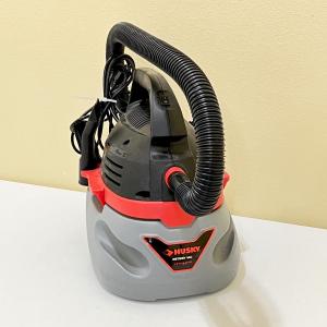 Photo of HUSKY ~ 2.5 Gallon Wet / Dry Vacuum