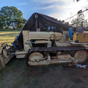 Photo of Vintage Allis Chalmers dozer HD3. Running, track drive is not working, Hydraulic