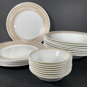 Photo of LOT 211: Corelle China Collection