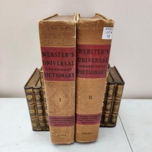 Photo of 1937 Webster's Universal Dictionary w Bookends Made in Italy