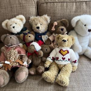 Photo of Lot of 8 Boyds Bears - 4 NWT + 1 TY Bear