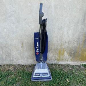 Photo of LOT 287: Sanitaire Vacuum Model S677
