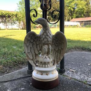 Photo of LOT 277: Vintage Ceramic Eagle Lamp