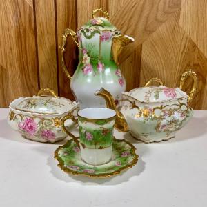 Photo of LOT 79: Vintage Limoges France Floral Tea Set Pieces