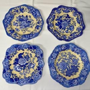 Photo of 4 Spode decorative plates