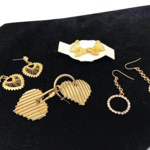 Photo of Lot of 4 Gold Tone Earrings