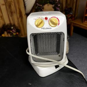 Photo of Pelonis Ceramic Heater hc 0102