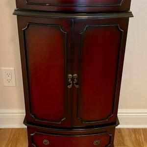 Photo of Standing jewelry cabinet