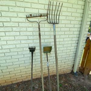 Photo of Lot of Yard and Garden Tools