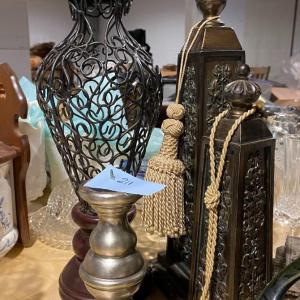 Photo of Lot of Four Assorted Decorative items
