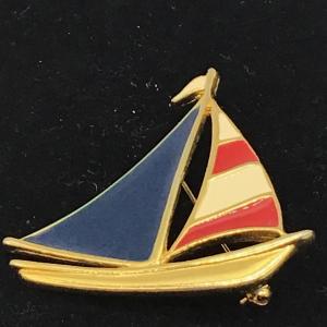 Photo of Sailboat pin
