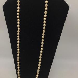 Photo of Vintage Jewelry Faux Pearl Light Gold Champagne Matinee Knotted Necklace