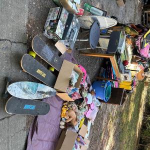 Photo of Huge Moving Sale