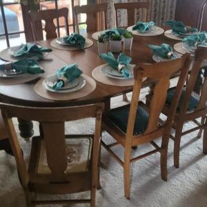 Photo of dining room table with 4 chairs