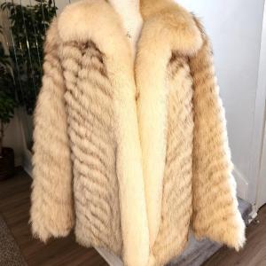 Photo of Lot #40 Vintage Saga Fox Fur Coat - Size 8-12
